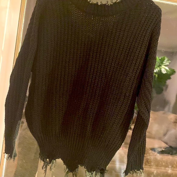 V Neck Sweater - Picture 4 of 4